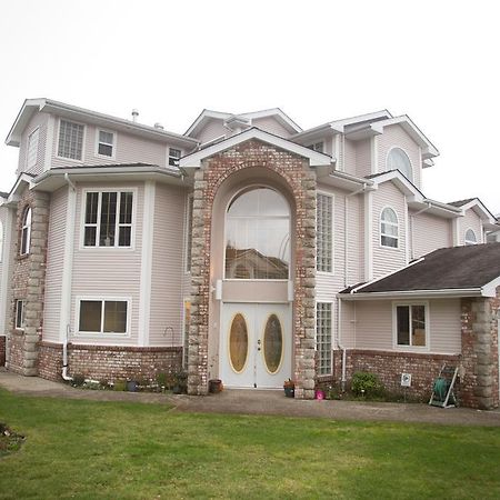 Eagle Close Executive B&B Prince Rupert Ngoại thất bức ảnh